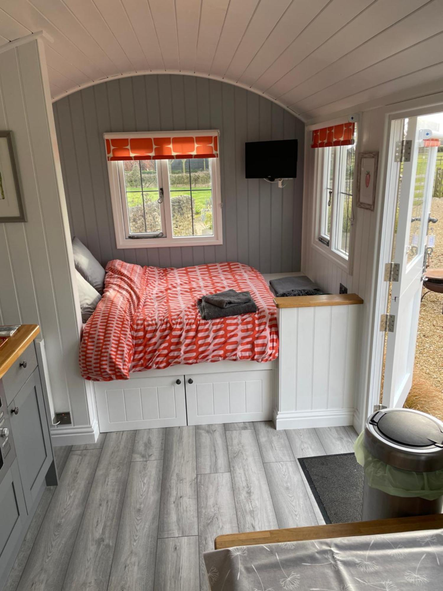 The Shepherd'S Hut Mixbury Esterno foto